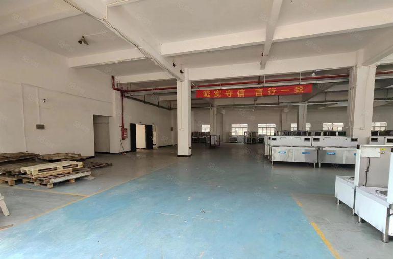 横沥模具城附近原房东分租一楼1800平方，高5.5米现成办公