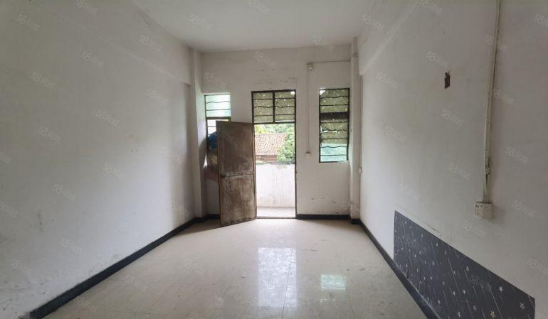 横沥镇原房东厂房出租可办环评单一层独院4200平方层高8米