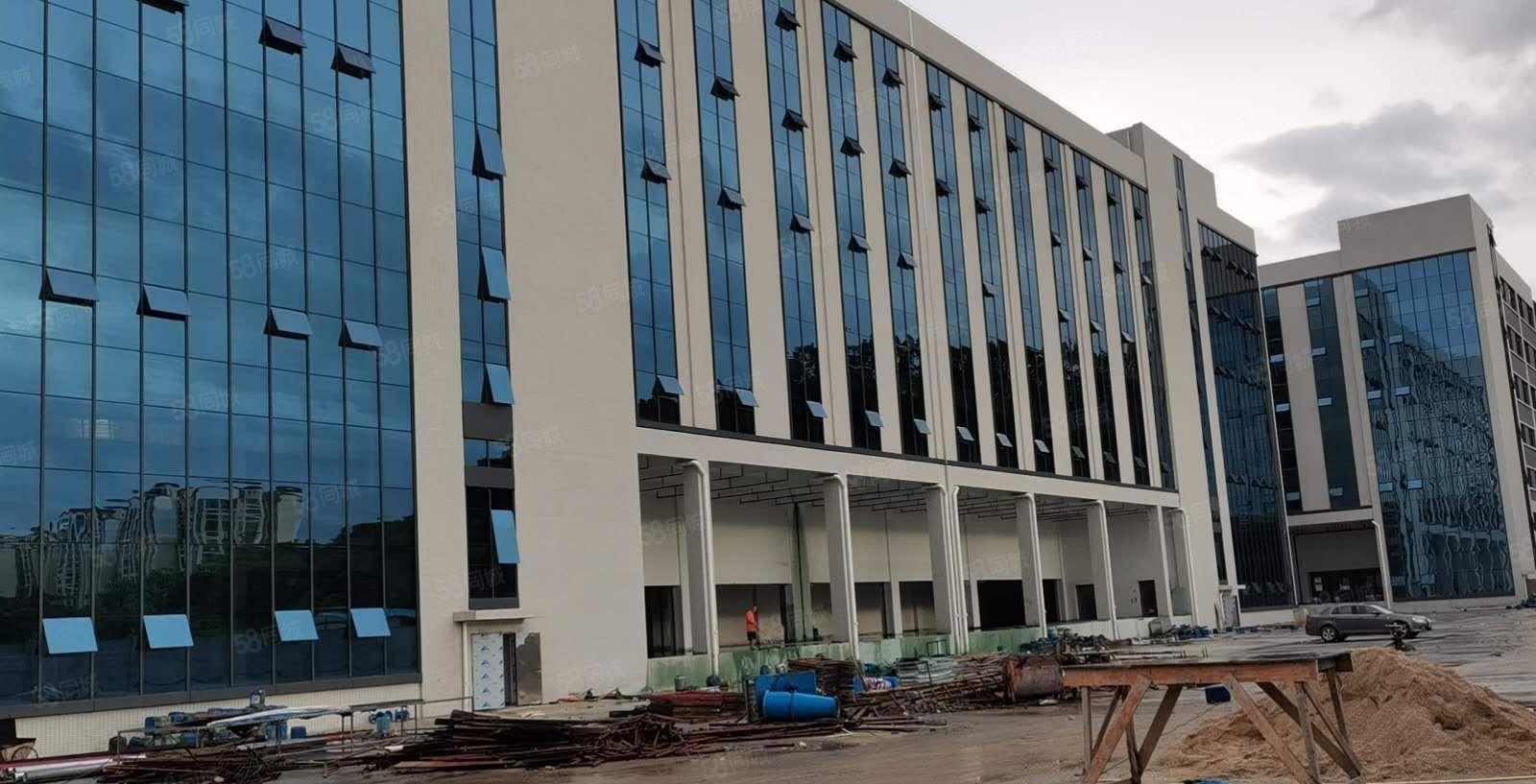 横沥原房东独门独院标准厂房出租，园区配套设施齐全，有红本