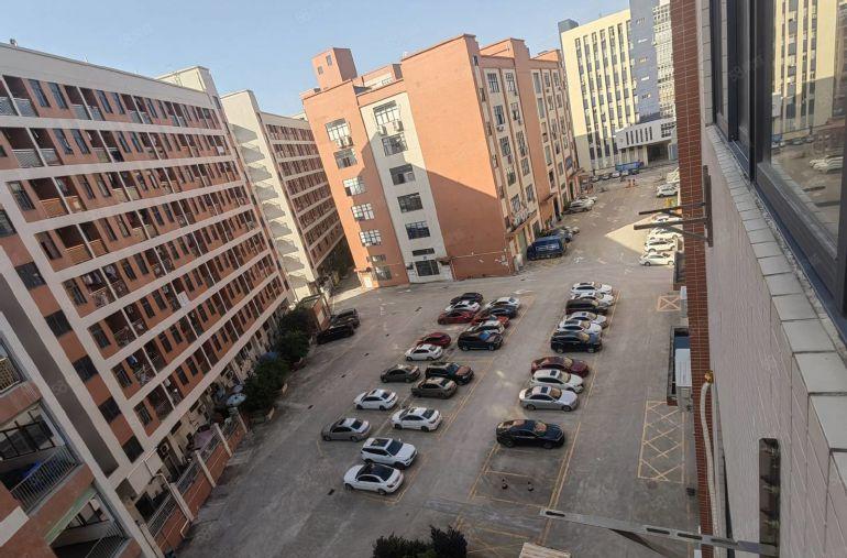 横沥楼上低价厂房出租1000平方水电齐全带办公室装修