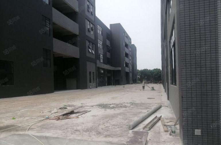 靠深圳重工业厂房出租低价出租4层13000平方原房东实际面积