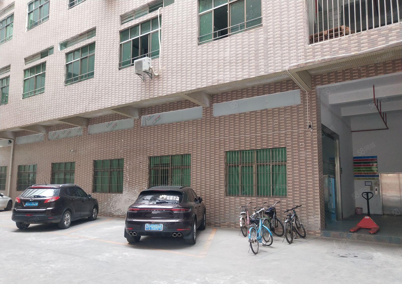 横沥镇新出一楼1500平带地坪漆 交通方便好招工低价厂房出租