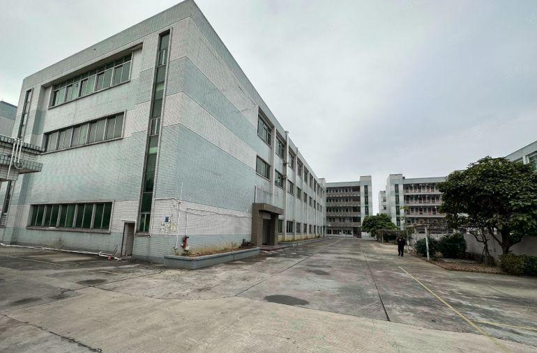 横沥镇本地房东厂房出租，红本厂房，一楼6米带牛角，适合注塑