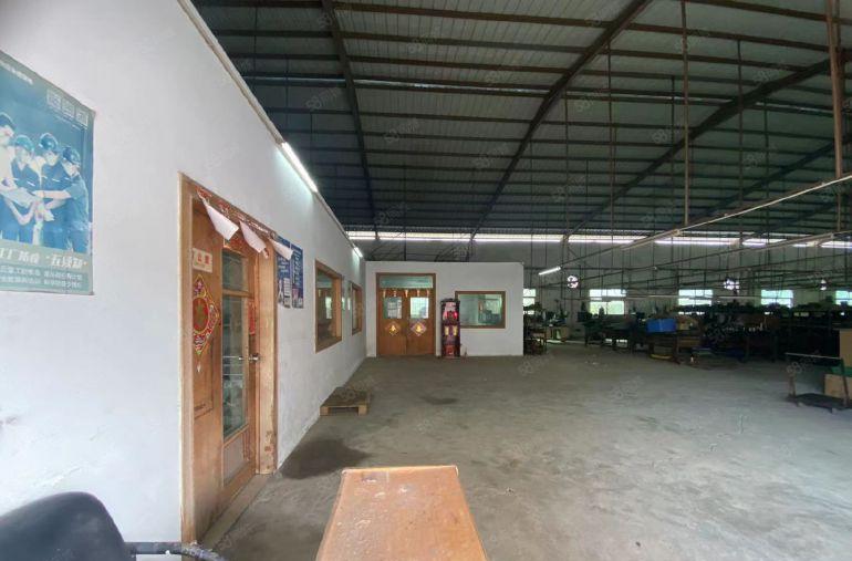 横沥镇新四村独门独院厂房出租1800平，水电齐全工业用地
