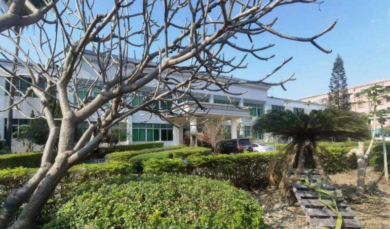 12元出租原房东独院厂房带红本带注塑环评滴水8米可整租可分租