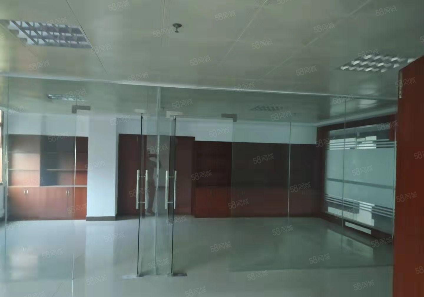 横沥新出原房单一层独院1500平方厂房出租，现成水电到车间