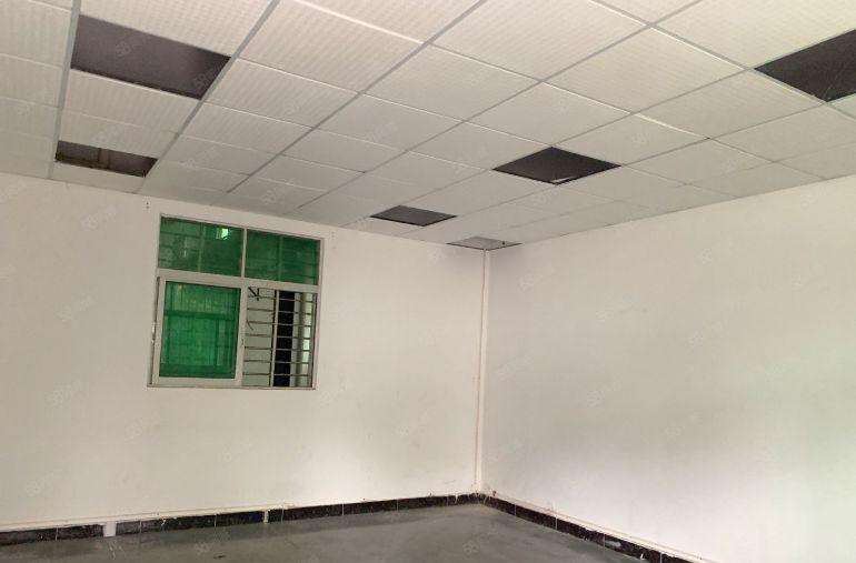 横沥镇砖墙到顶单一层独院带行车厂房出租