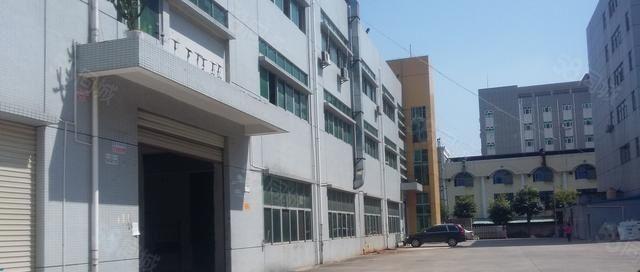 横沥模具城附近原房东标准厂房一楼1400平方出租