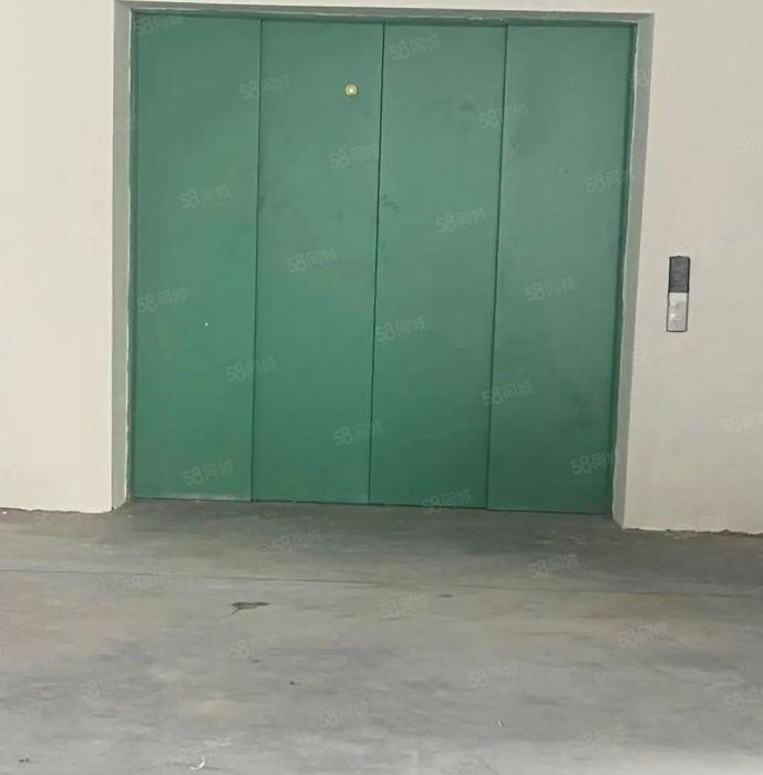 横沥镇靠近常平楼上精装修2000平低价厂房出租，租金12