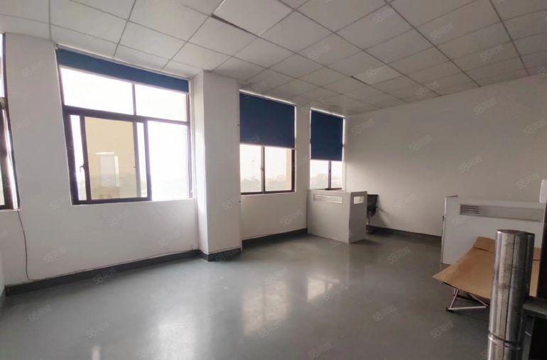 横沥镇原房东单一层钢构厂房独门独院空地超大，水电到车间办公室