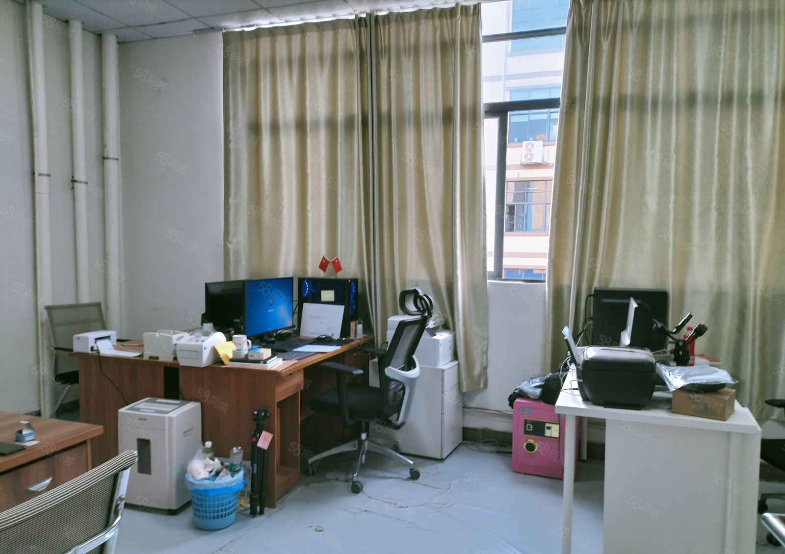 横沥镇独院标准厂房楼上一千平方精装修出租