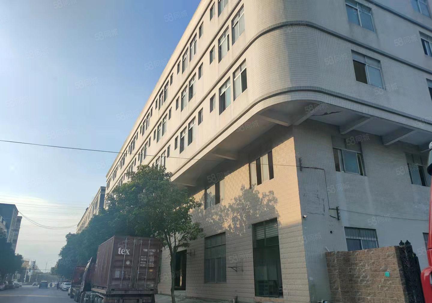 新出独门独户，低价格，交通方便