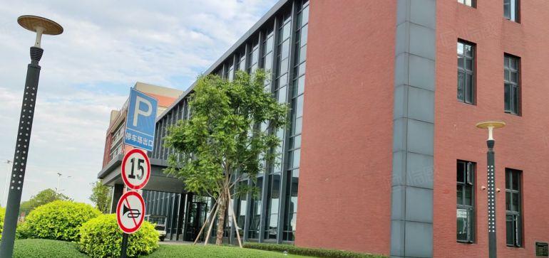 沙田全新厂房出租，玻璃幕墙，高端写字楼形象，2000起分