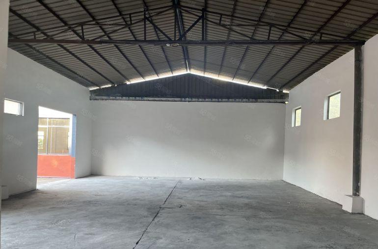 沙田新出原房东独院厂房出租，空地超大周边没居民。可做小污染