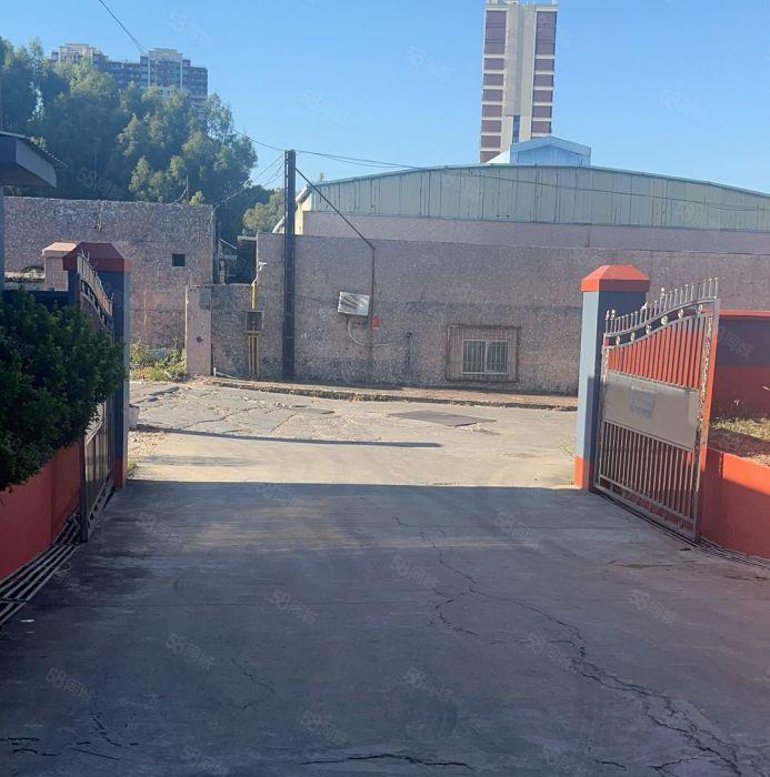 沙田新出原房东独院厂房出租，空地超大周边没居民。可做小污染