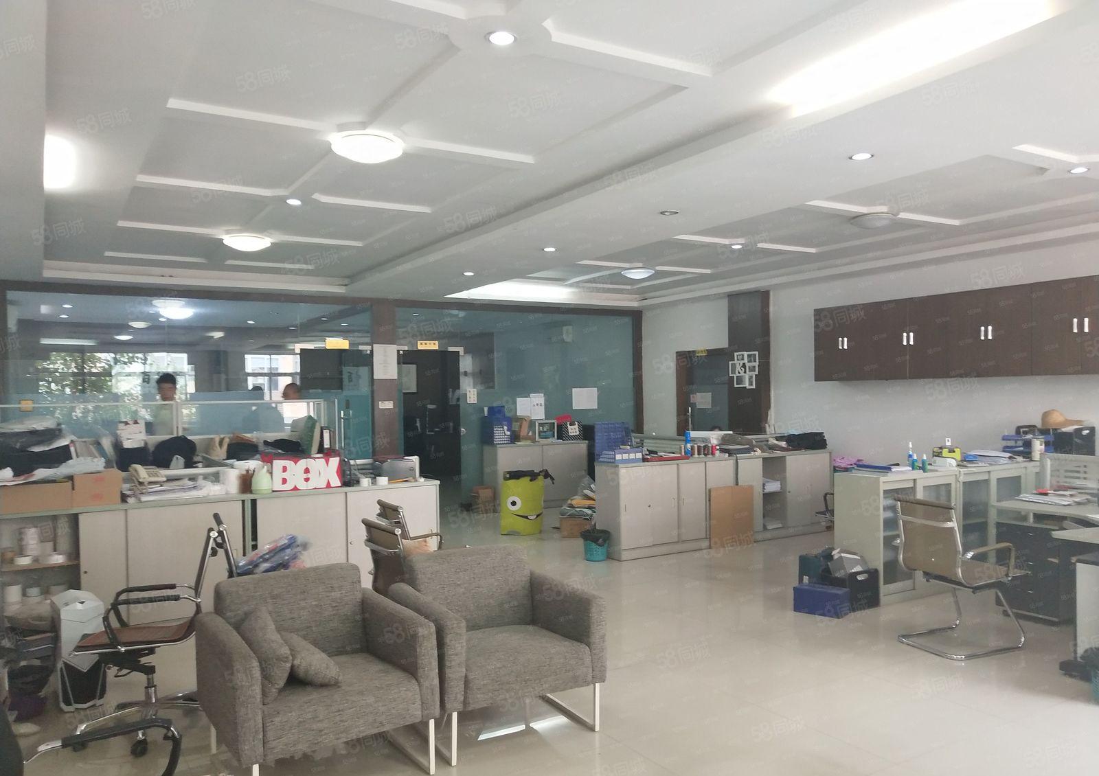 单一层经典小独院950平，带现成豪华装修办公室，水电齐全