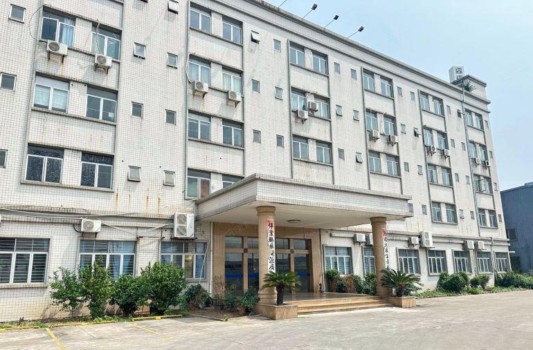 东莞沙田镇 单一层 滴水10米带行车带办公室，精装修厂房出租