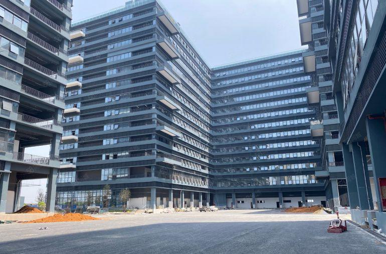 （全新红本厂房）单层9800平方共13层可分租