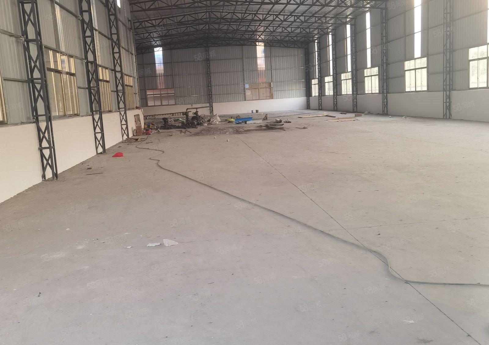 原房东小独院1000平方出租，小加工小仓库