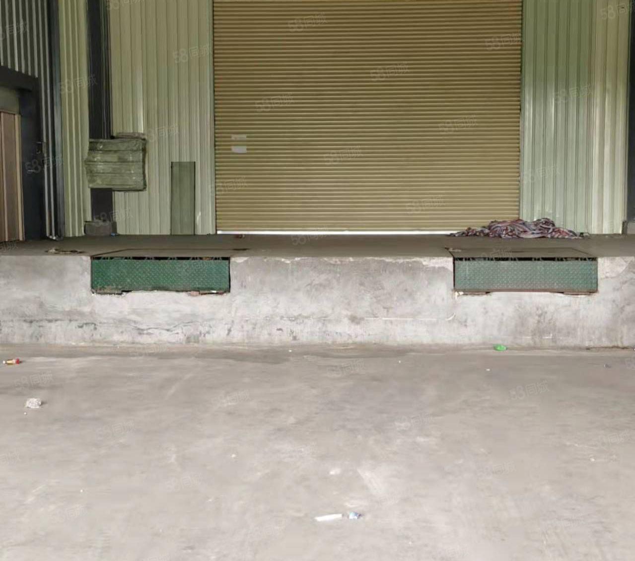 独门独院高台仓大马路边，靠近港口