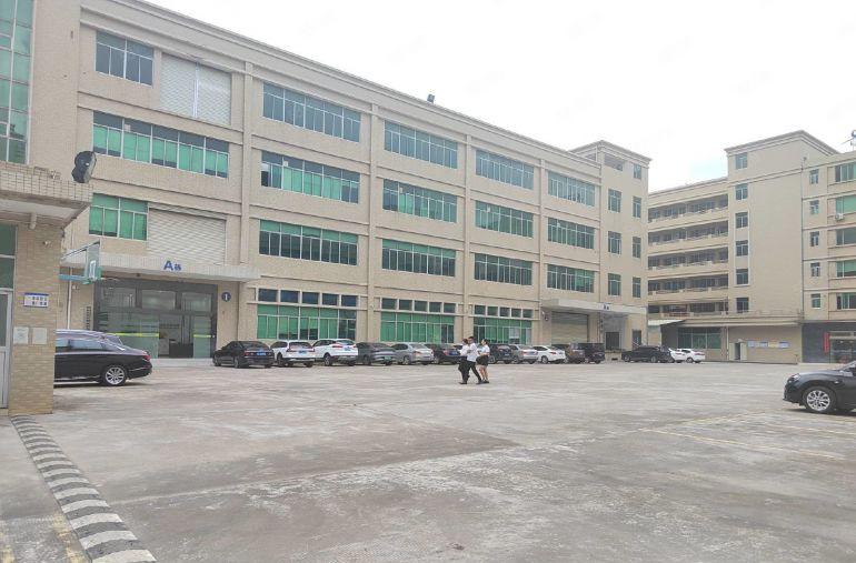 桥头镇成熟园区新出楼上2000平低价出租装修办公室园区空地大