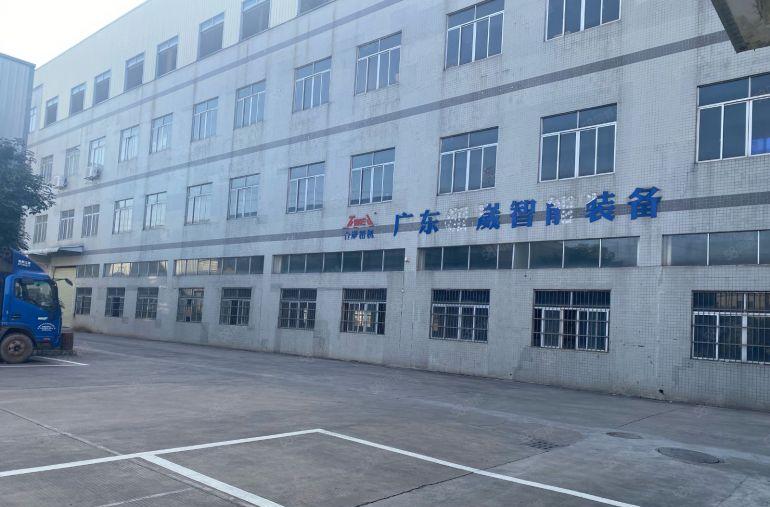 桥头镇新出原房东水电齐全厂房1800平方米有行车出租。