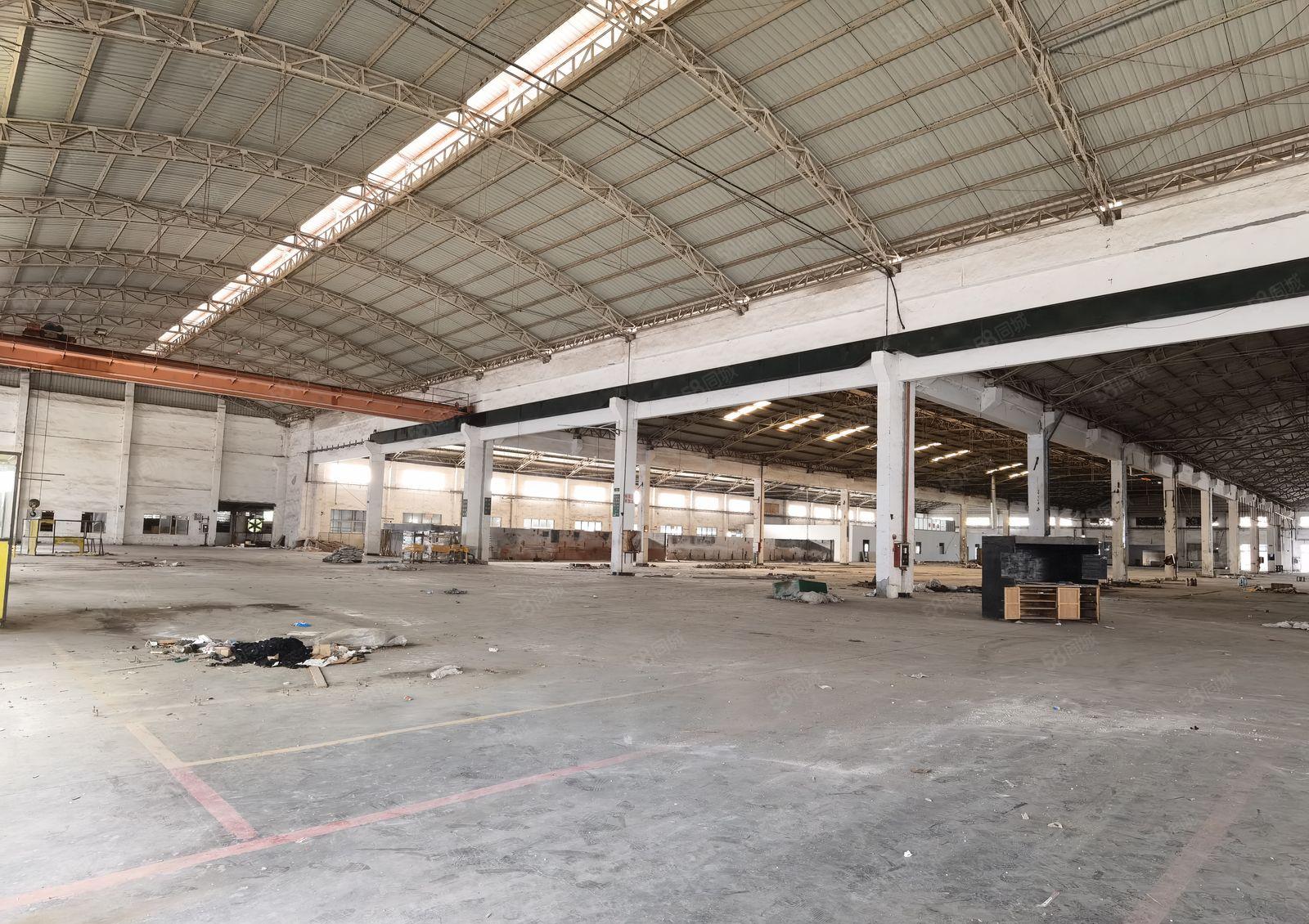 13m高独门独院钢构厂房，带牛角位现成航车，交通便利可办环评