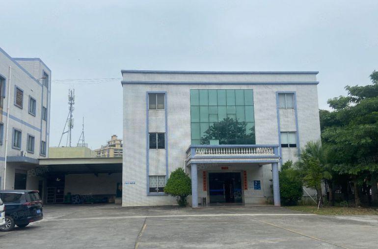 桥头镇原房东单一层钢构，现成水电到车间办公室。带行车空地超大