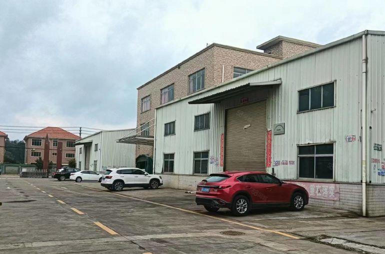 原房东300小面积低价处理 厂房内有现成行车 空地大工业用地