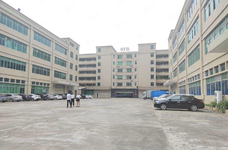 桥头镇成熟园区新出楼上2000平低价出租装修办公室园区空地大