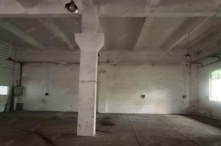 东莞桥头镇中心1楼400平加楼上400平带牛腿特价厂房出租