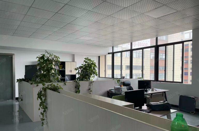 桥头镇新出原房东二楼1000平方厂房出租，现成装修水电齐全