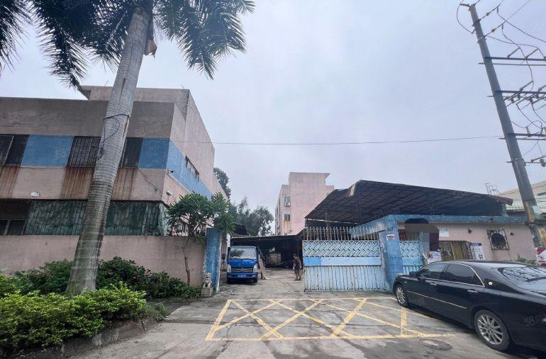 桥头镇12元原房东独门独院 山脚下两层3200方