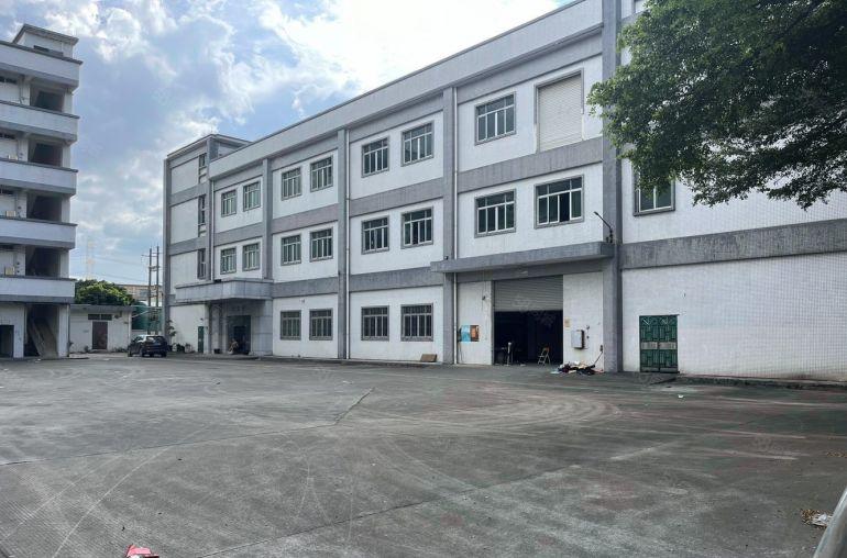 桥头大洲原房东三层独门独院厂房出租，空地3000平方