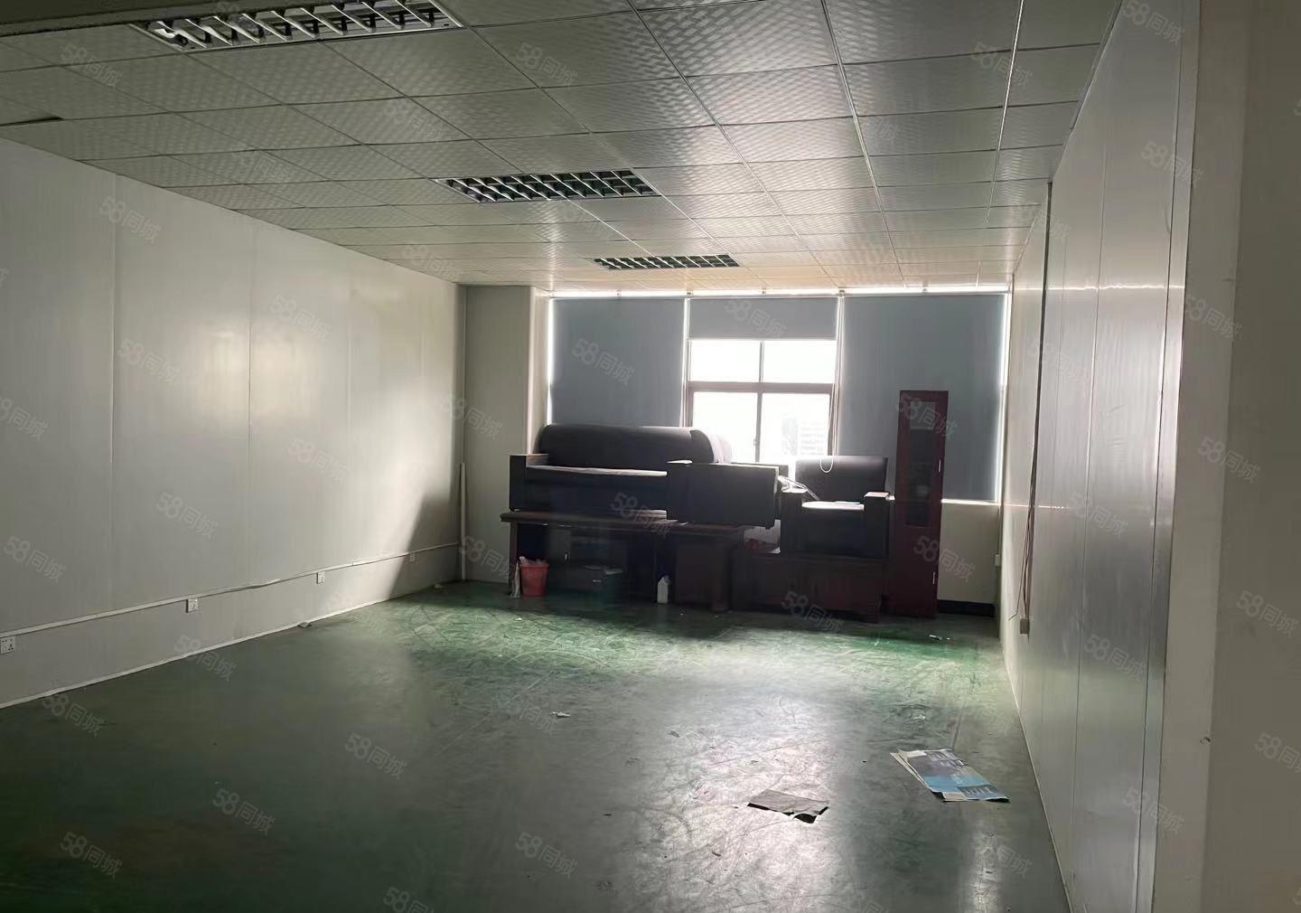 桥头镇新出楼上现成装修电子厂房，小面积800平方，现成装修！