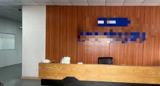 大岭山107国道边楼上带装修厂房出租 1000平