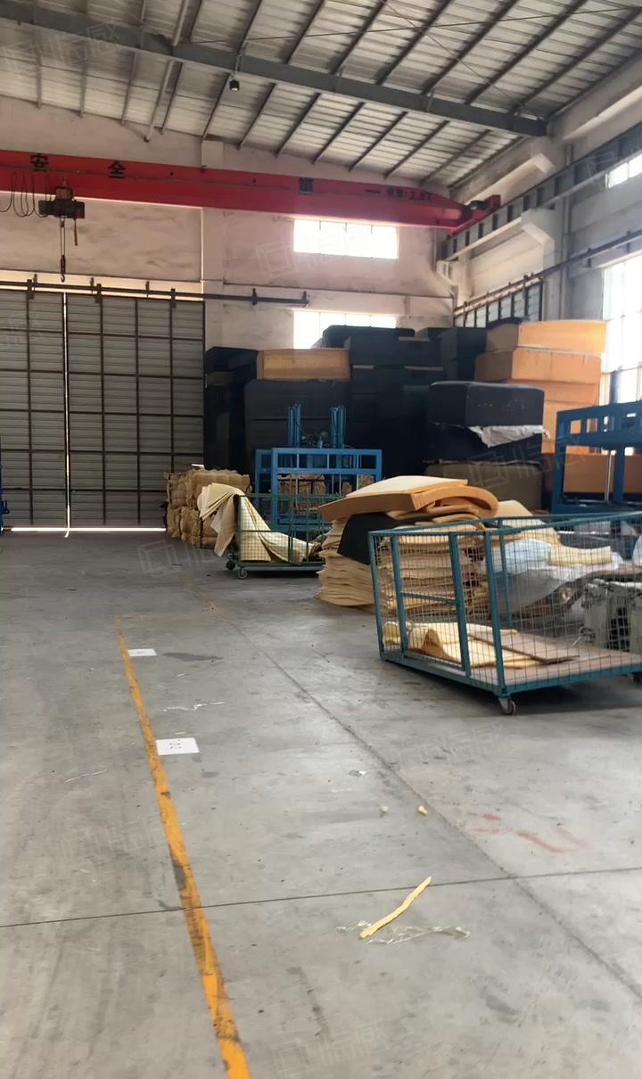 独门独院钢构12500平方，滴水十米，可分租，空地4000平