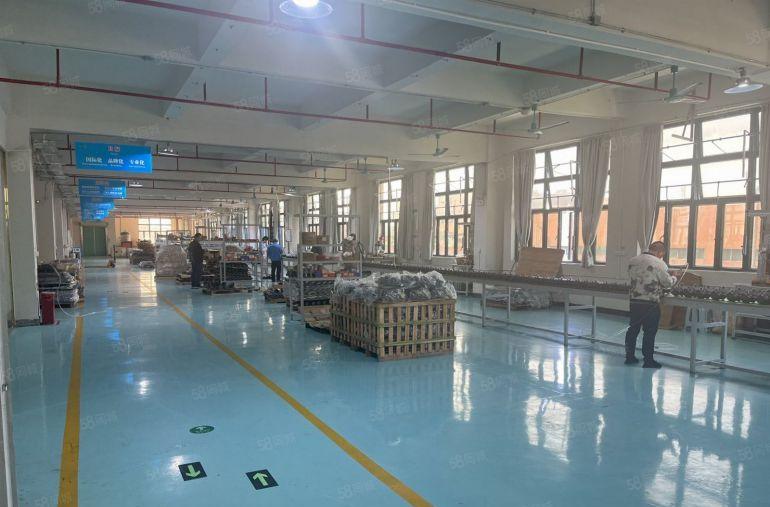 急租东坑新出原房东标准独院，带三吨电梯，现成装修车间办公室