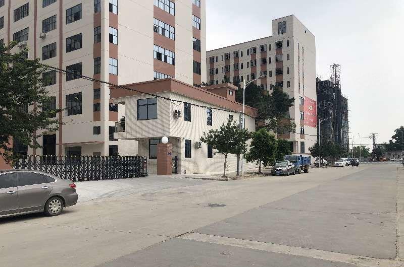 全新红本厂房出租，可做仓库22600平方大小可分租