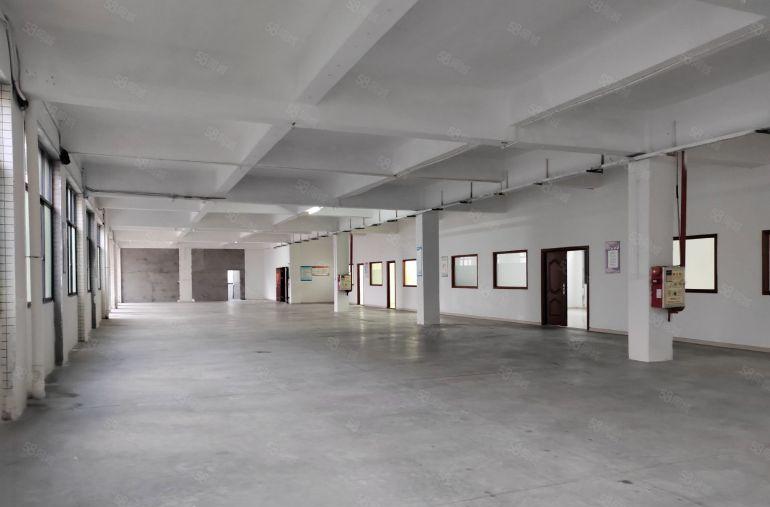 道滘标准厂房二楼2800平方可以分租1400平方，报价9元