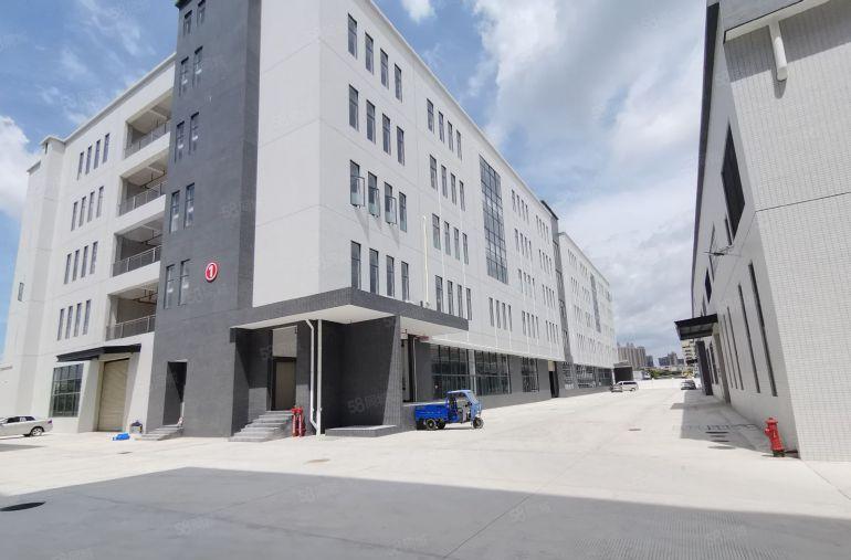 茶山企石附近10米单一层配5层楼房独院，空地大，形象好。