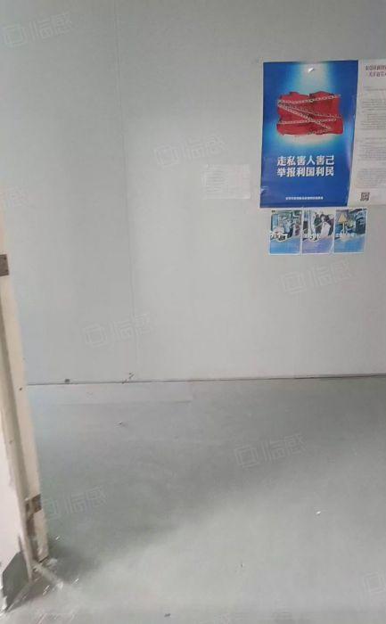 茶山镇独院分租2楼1450平方。精装修，现成水电办公室