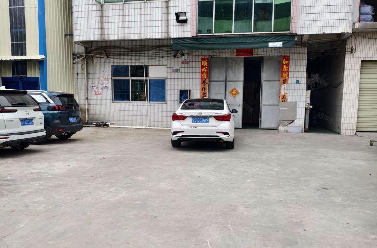 小面积的厂房来喽，原房东一楼550平方，带现成装修