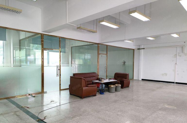 茶山新出现成装修厂房低价出租适合做注塑，硅胶，CNC加工等！