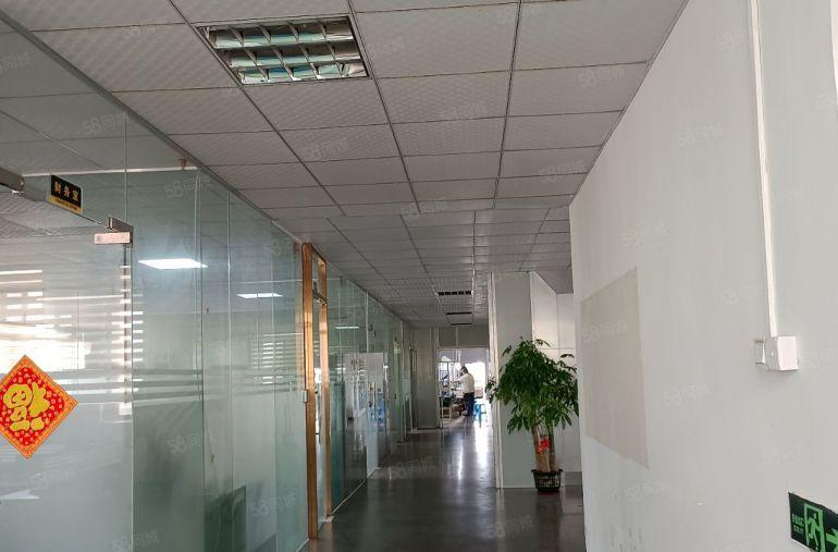 原房东三层标准独院，带宿舍精装修办公室和食堂。水电费自己交。