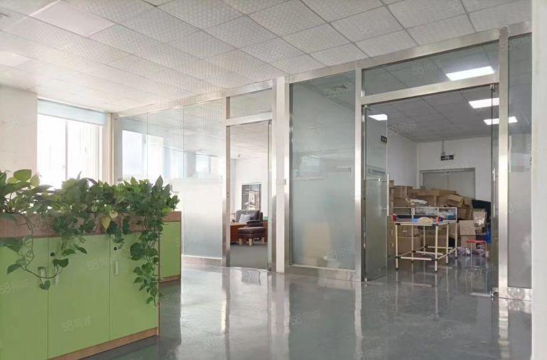 石排新出350平方厂房，现成装修，水电齐全