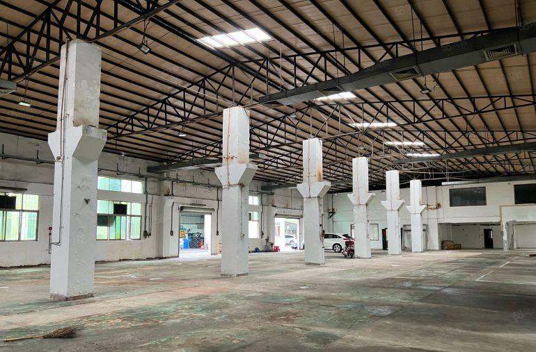 石排镇赤坎工业区南一路800平方铁皮房招租