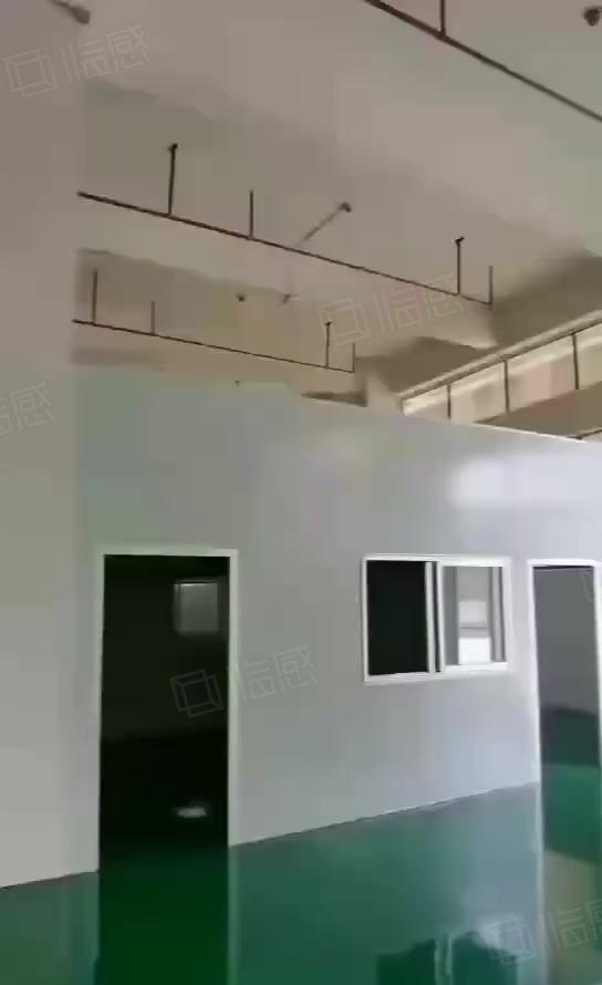 石排一楼1200平方，9成新装修，高度6.5米，现成水电行车