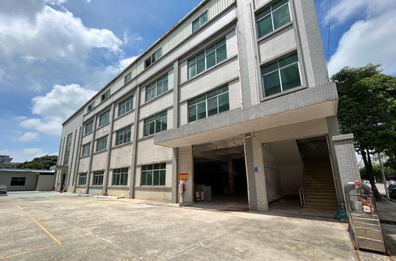 独院厂房出租，石排镇原房东12.5元每平方独院，带独立办公楼