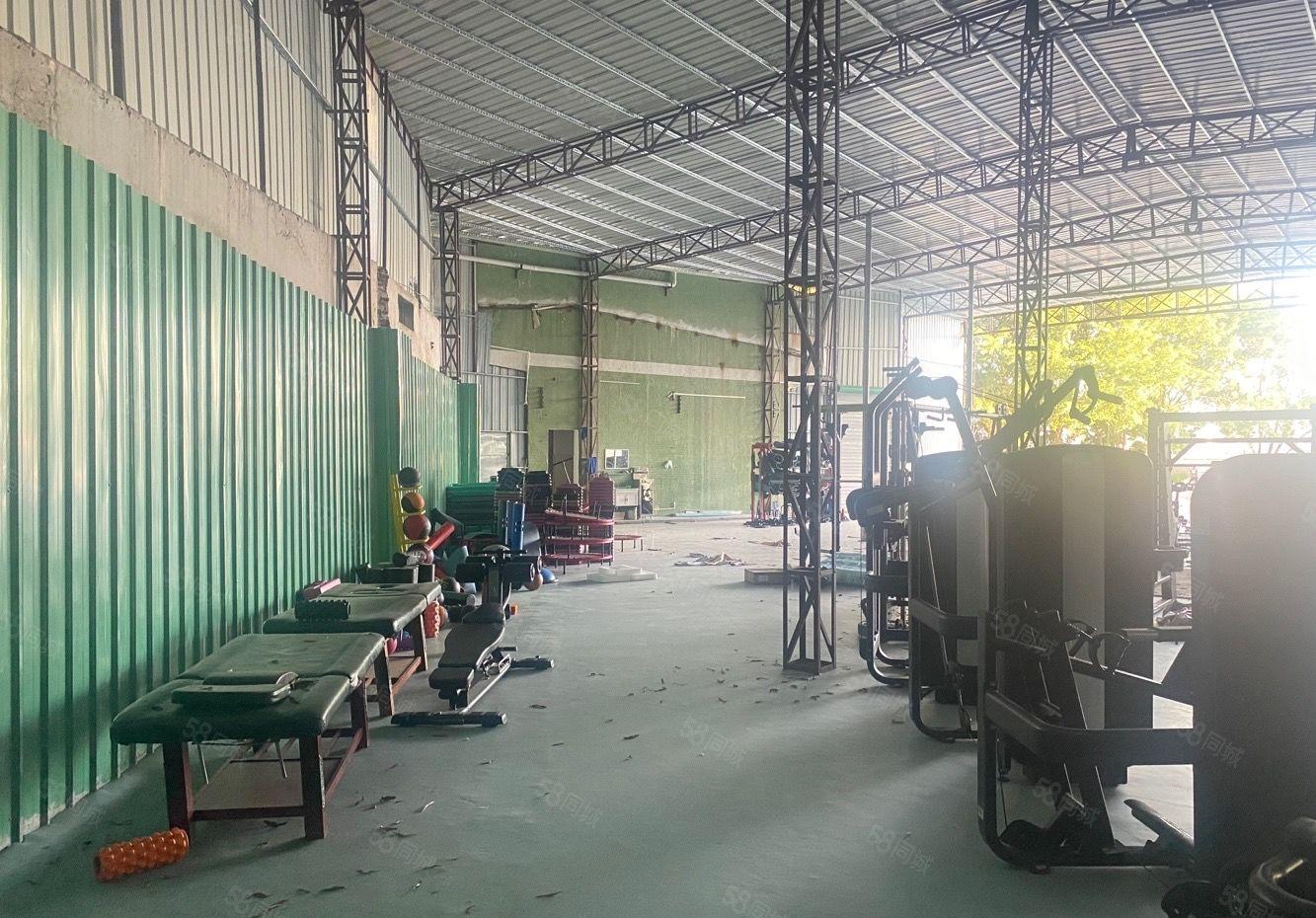 形象好空地大  石排新出漂亮单一层滴水八米无柱 五金设备仓库